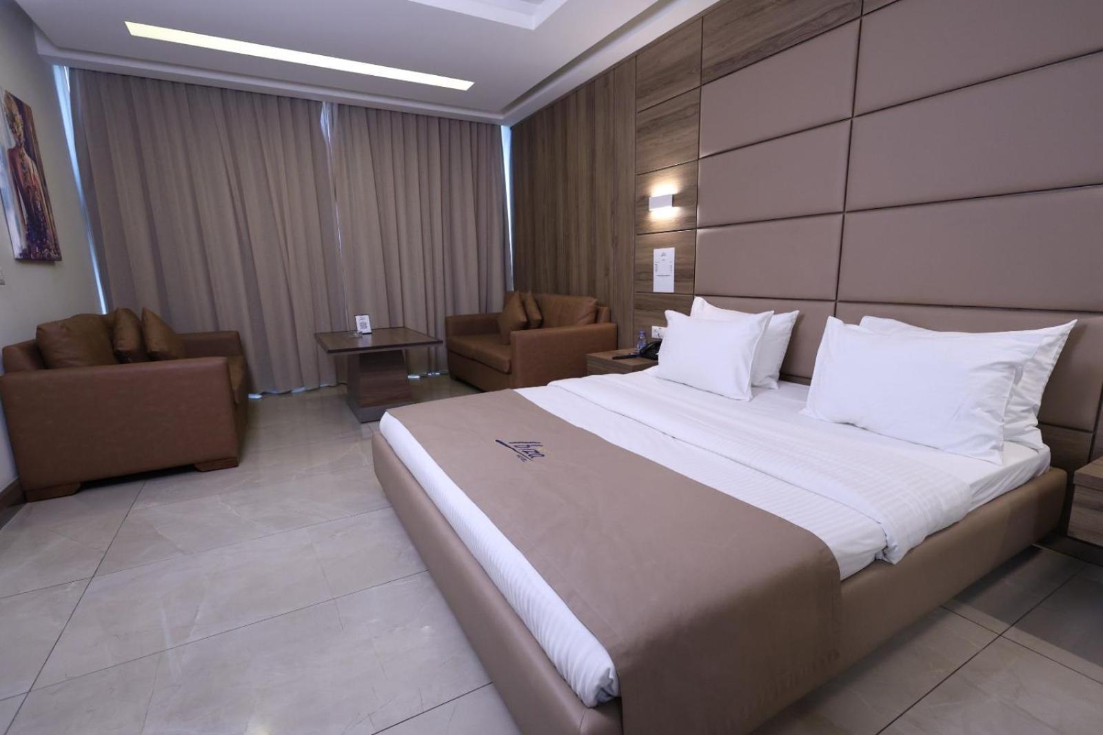 Ibiza Hotel Jounieh Buitenkant foto