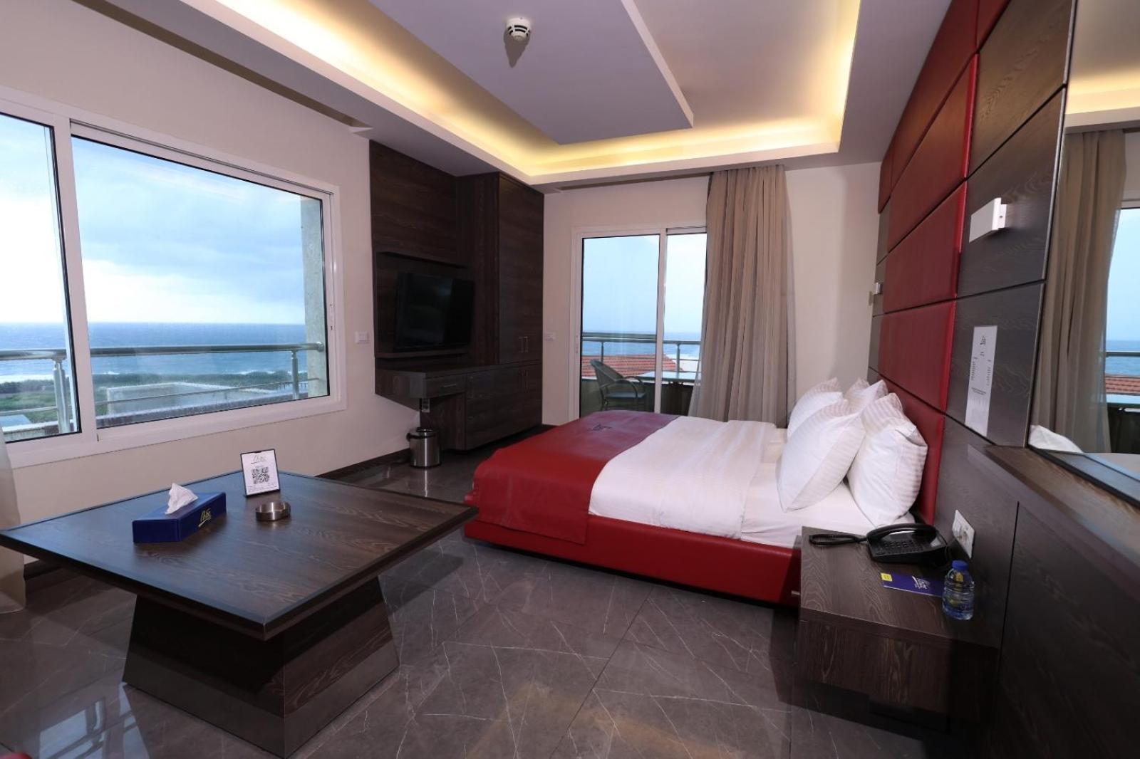 Ibiza Hotel Jounieh Buitenkant foto