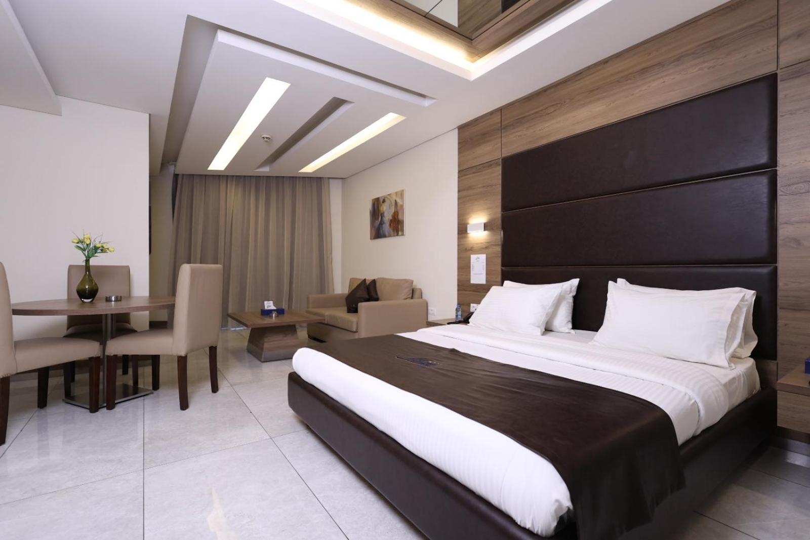 Ibiza Hotel Jounieh Buitenkant foto