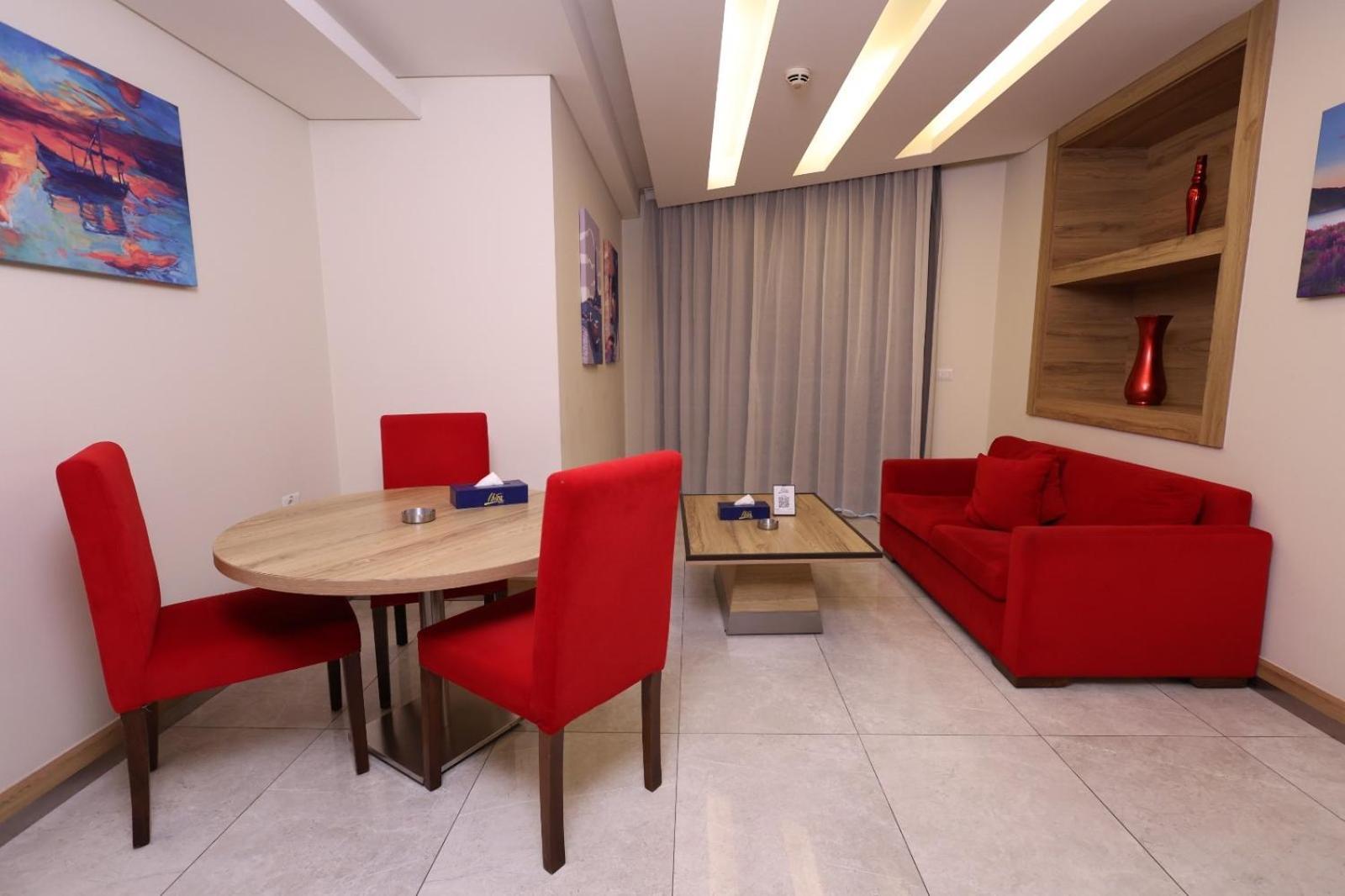 Ibiza Hotel Jounieh Buitenkant foto