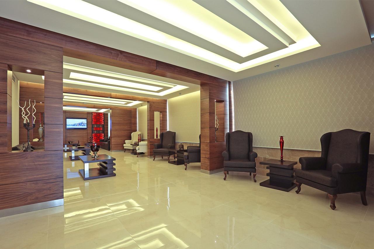 Ibiza Hotel Jounieh Buitenkant foto
