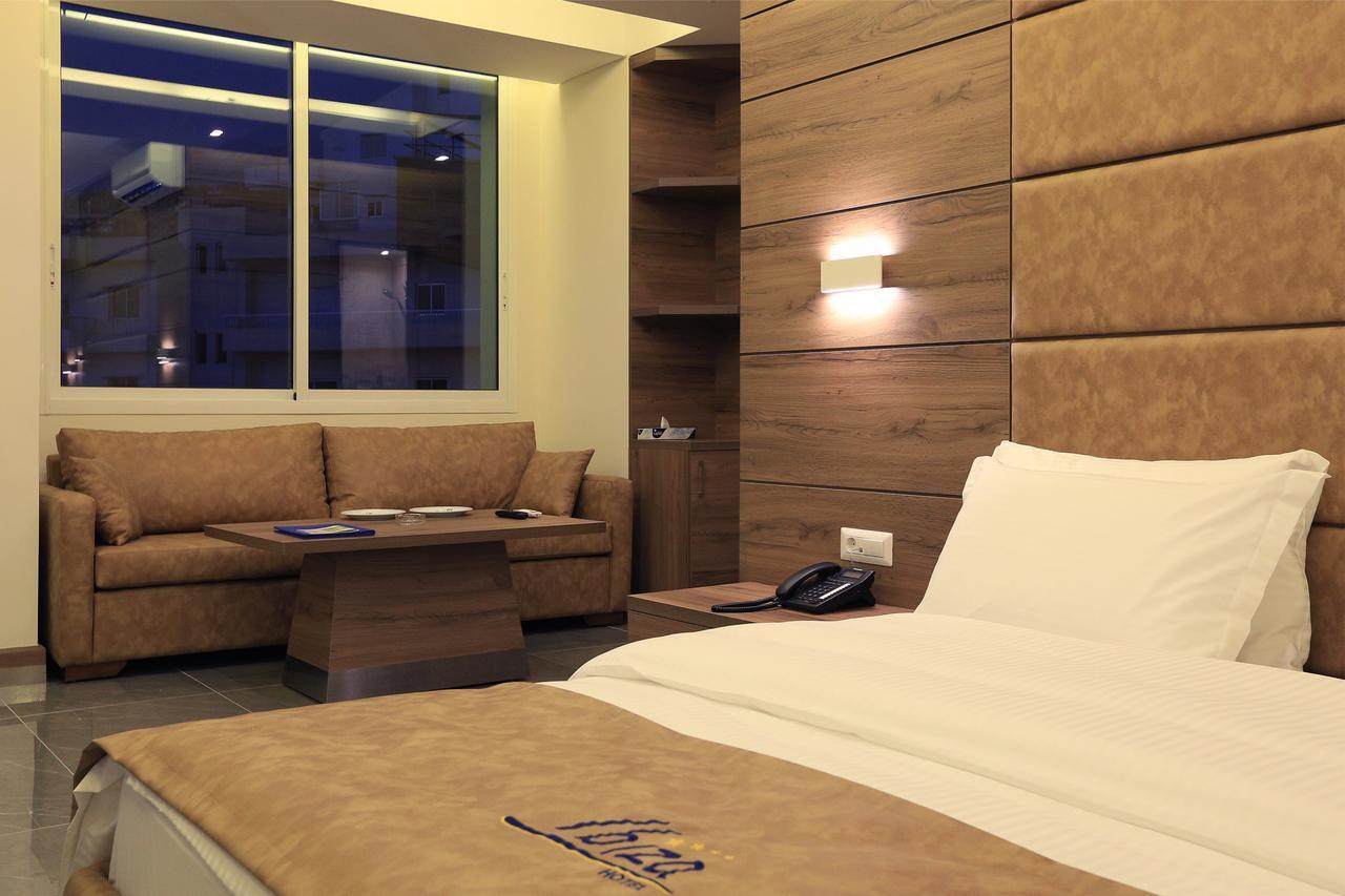 Ibiza Hotel Jounieh Buitenkant foto