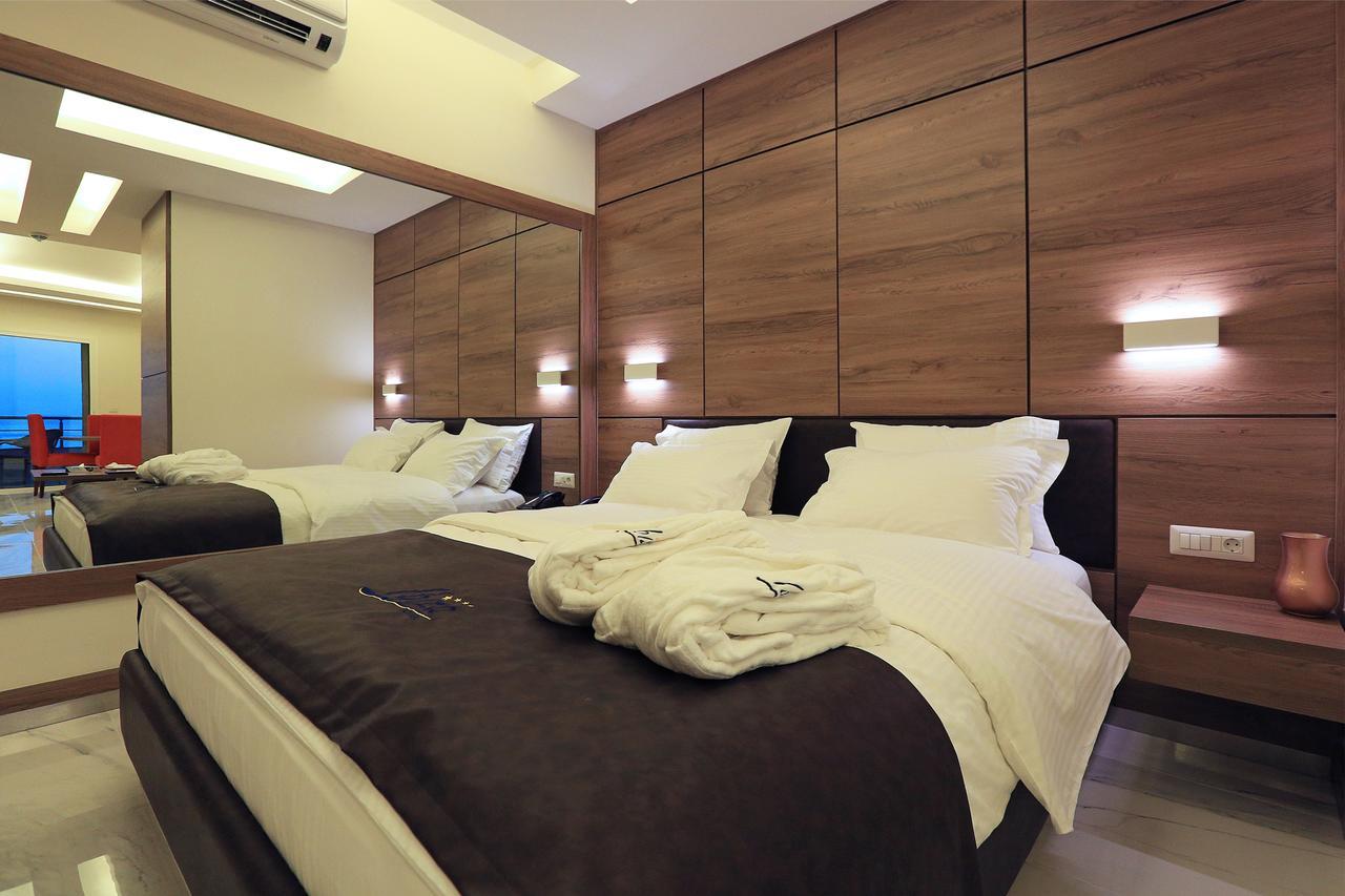 Ibiza Hotel Jounieh Buitenkant foto